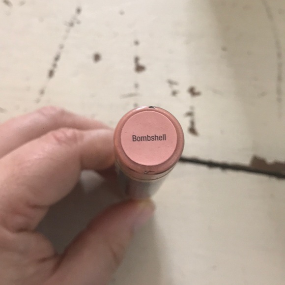 Bombshell LipSense - Picture 3 of 3